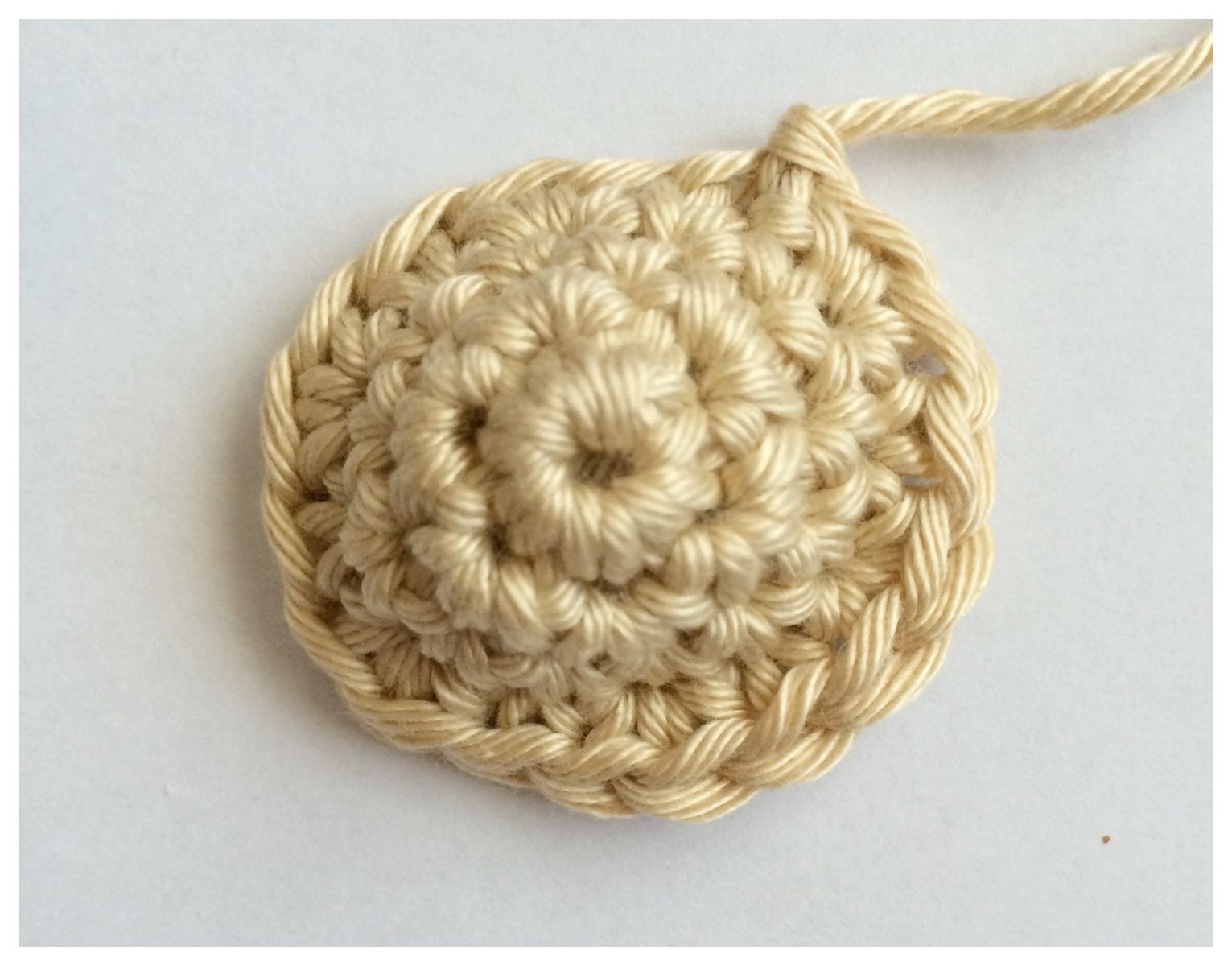 Blog-Inhaltsbild für 'Schmusetuch Bärli, kostenlose Häkelanleitung'